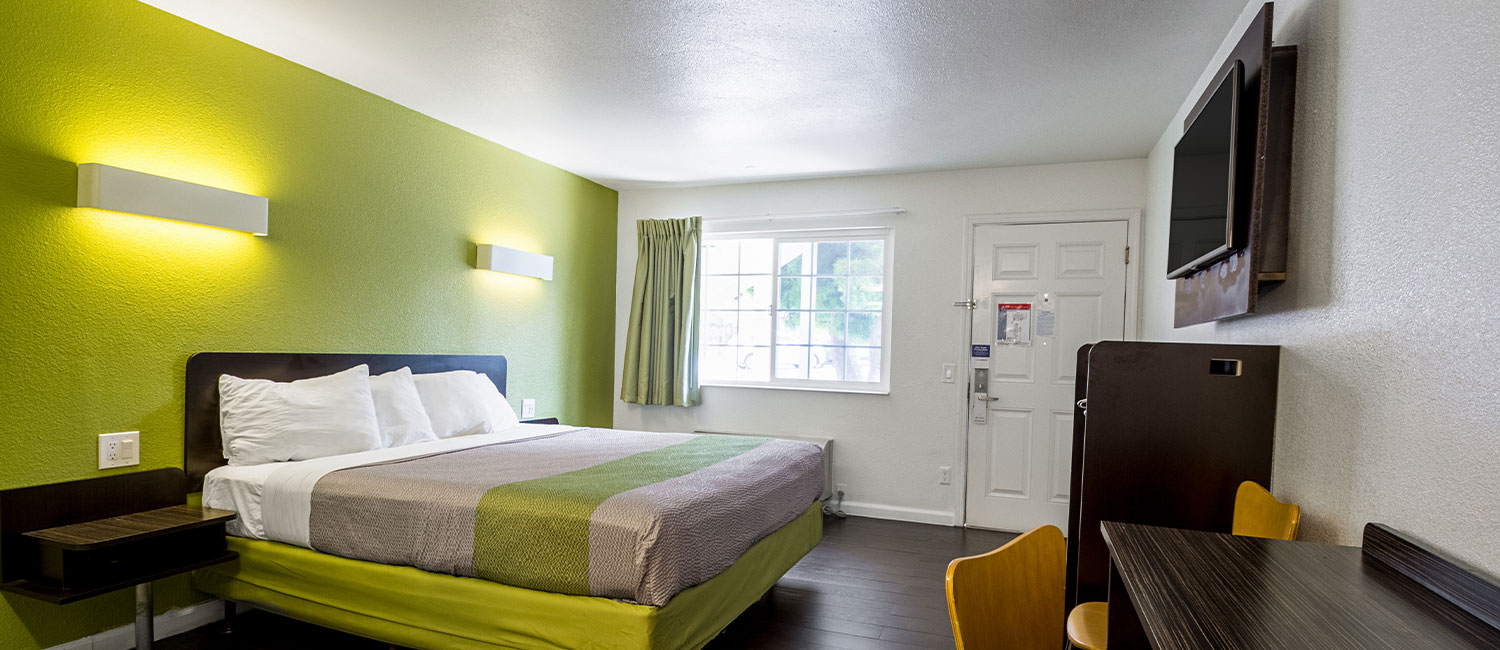 ENJOY A CONVENIENT STAY IN OUR SPACIOUS & CLEAN GUEST ROOMSUnwind In Our Spacious And Clean Guest Rooms